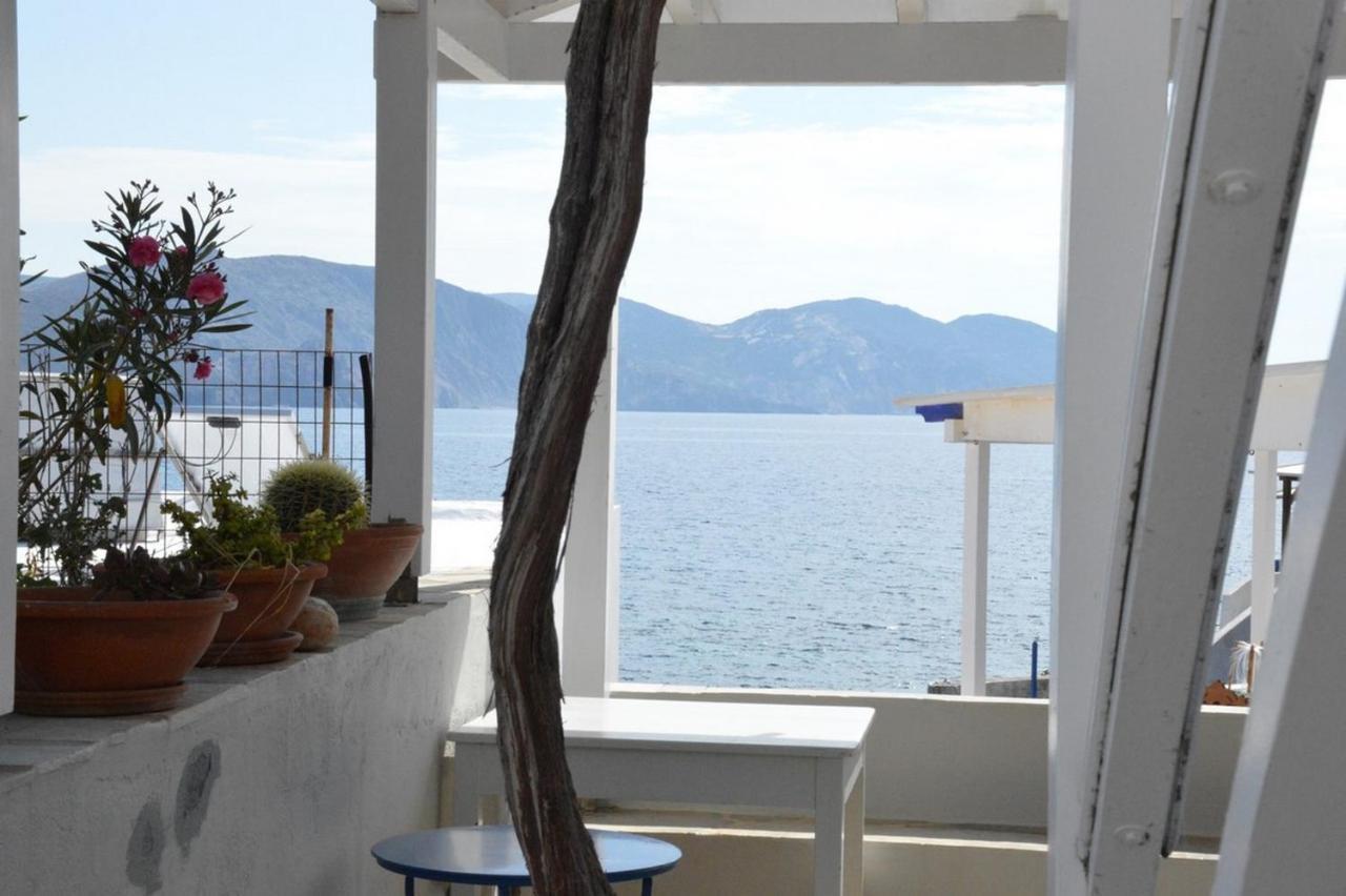 Thalassophile Eco House Villa Plaka  Buitenkant foto